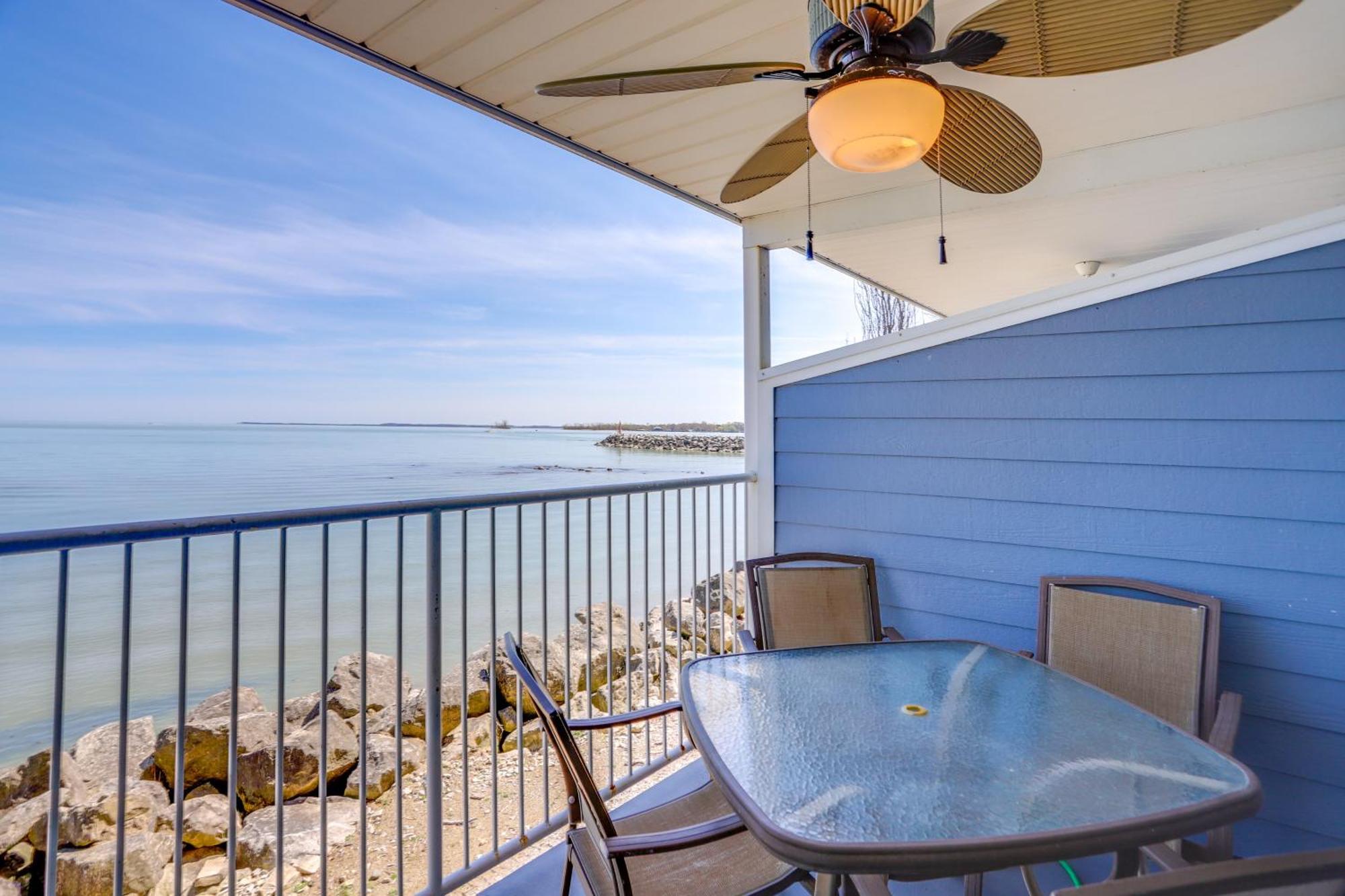 Waterfront Middle Bass Condo With Pool Access! Put-in-Bay Exterior foto